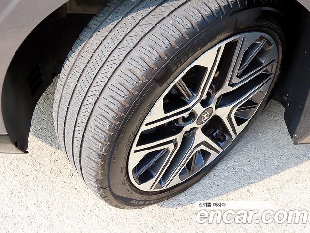 Hyundai Grandeur (GN7) 2,5 Gasoline 2WD Exclusive 2023 — фото 23