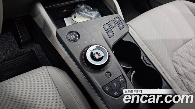 Kia Sportage (V) Gasoline 1.6 Turbo 2WD Signature X Line 2025 — фото 9
