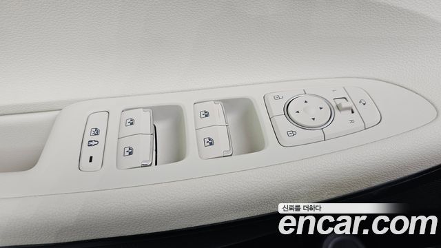 Hyundai Grandeur (IG) 2.5 Le Blanc 2023 — фото 31
