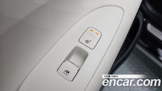 Hyundai Grandeur (IG) 2.5 Le Blanc 2023 — фото 33