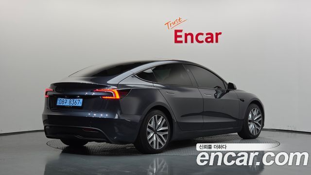 Tesla Model 3 Long Range AWD 2024 — фото 2
