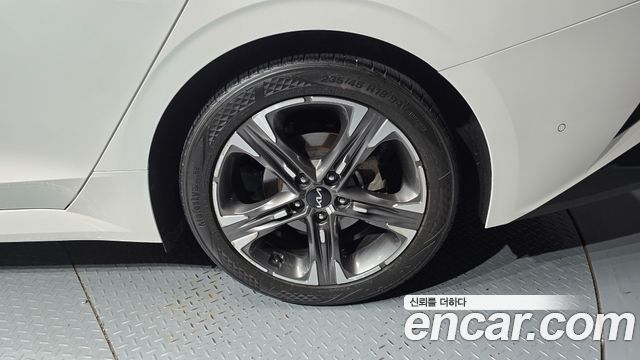 Kia K5 Hybrid (III) Signature 2022 — фото 21