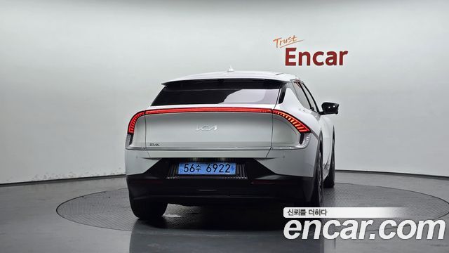 Kia EV6 Long Range Air 2023 — фото 4