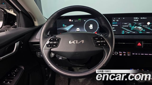 Kia EV6 Long Range Air 2023 — фото 17