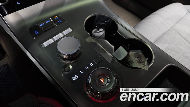 Genesis GV70 2.5T Gasoline 2WD 2025 — фото 9