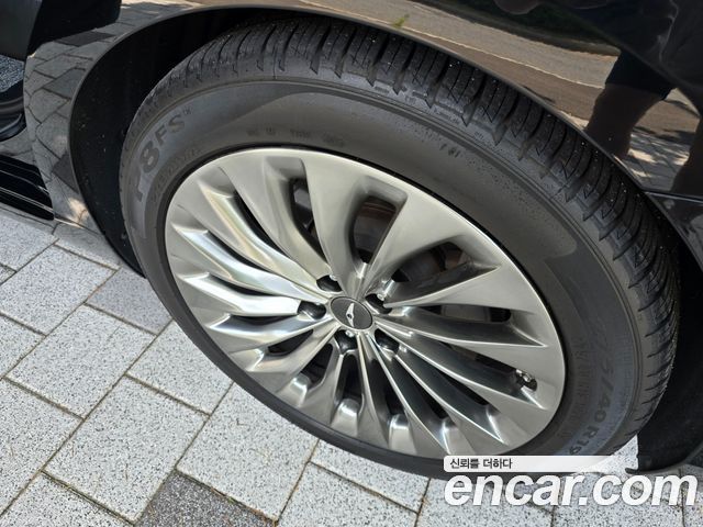 Genesis EQ900 3.3 T-GDI AWD Prestige 2017 — фото 10