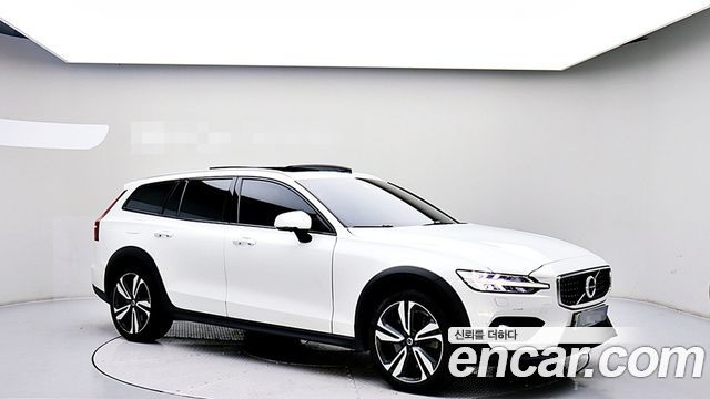 Volvo V60 Cross Country (II) T5 Pro AWD 2019 — фото 4