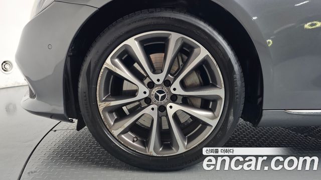 Mercedes-Benz E-Class (W213) E300 Exclusive Standard 2018 — фото 5