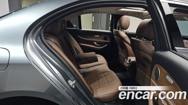 Mercedes-Benz E-Class (W213) E300 Exclusive Standard 2018 — фото 12