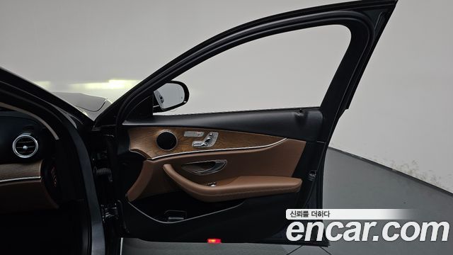 Mercedes-Benz E-Class (W213) E300 Exclusive Standard 2018 — фото 24