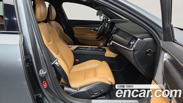 Volvo V90 Cross Country T5 Pro AWD 2018 — фото 11