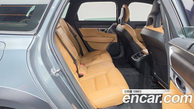 Volvo V90 Cross Country T5 Pro AWD 2018 — фото 12