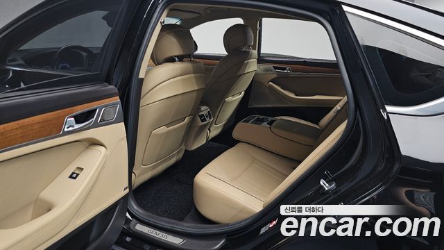 Genesis G80 3.3 GDI AWD Premium Luxury 2019 — фото 26