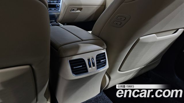 Genesis G80 3.3 GDI AWD Premium Luxury 2019 — фото 33