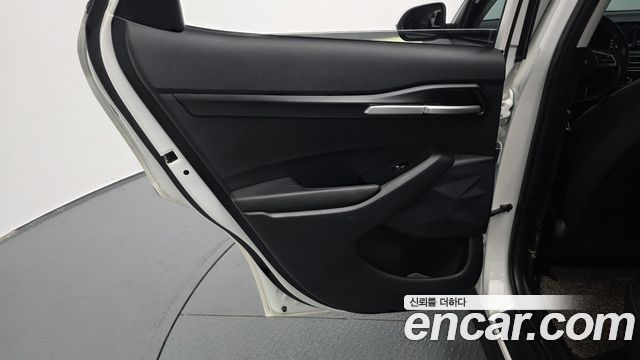 Kia Seltos Gasoline 1.6 Turbo 2WD Prestige 2023 — фото 25