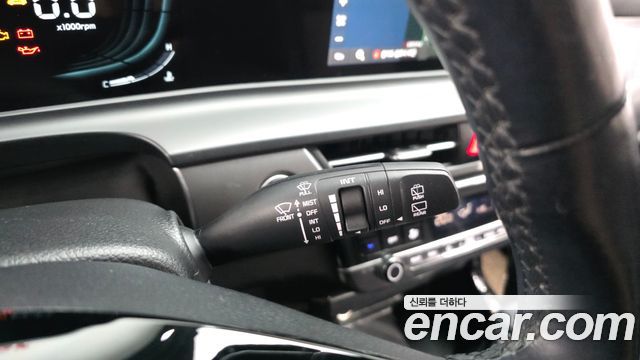 Kia Seltos Gasoline 1.6 Turbo 2WD Prestige 2023 — фото 28