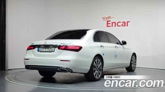 Mercedes-Benz E-Class (W213) E450 4MATIC Exclusive 2021 — фото 2