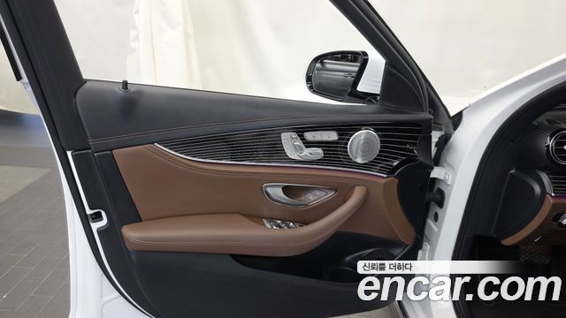 Mercedes-Benz E-Class (W213) E450 4MATIC Exclusive 2021 — фото 24