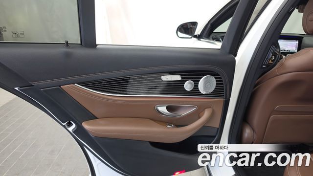 Mercedes-Benz E-Class (W213) E450 4MATIC Exclusive 2021 — фото 25