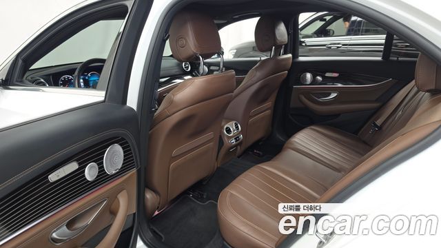 Mercedes-Benz E-Class (W213) E450 4MATIC Exclusive 2021 — фото 26