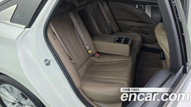 Kia K8 2.5 Gasoline 2WD Noblesse 2024 — фото 11