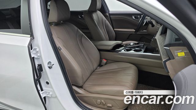 Kia K8 2.5 Gasoline 2WD Noblesse 2024 — фото 12