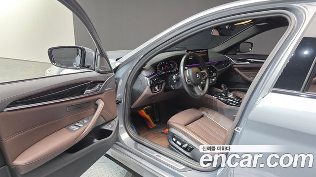 BMW 5 Series (G30) 530i xDrive M Sport Package 2023 — фото 10