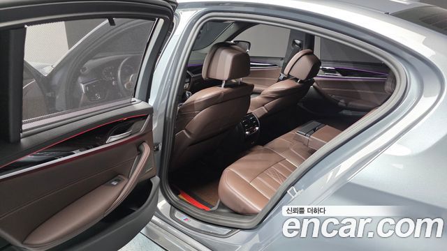 BMW 5 Series (G30) 530i xDrive M Sport Package 2023 — фото 11