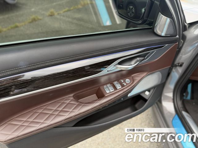 BMW 7 Series (G11) 730Ld xDrive M Sport 2022 — фото 6