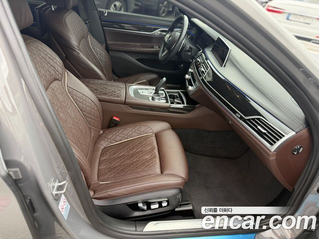 BMW 7 Series (G11) 730Ld xDrive M Sport 2022 — фото 16