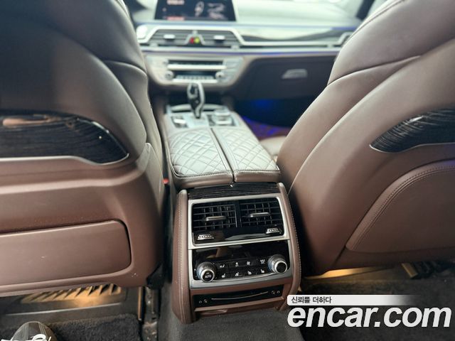 BMW 7 Series (G11) 730Ld xDrive M Sport 2022 — фото 18