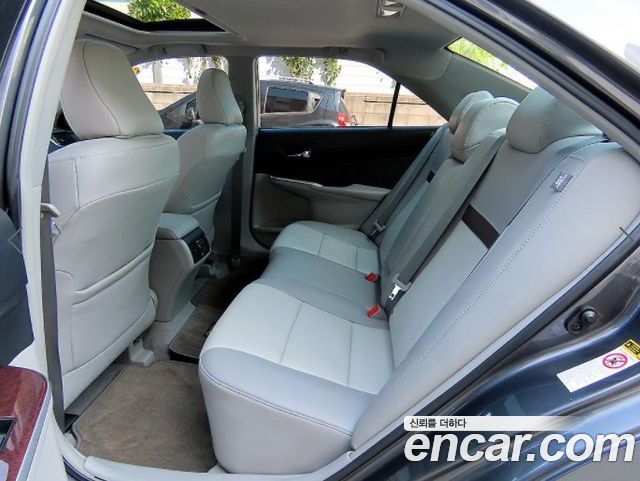 Toyota Camry 2.5 XLE 2013 — фото 6