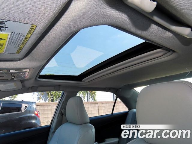 Toyota Camry 2.5 XLE 2013 — фото 22