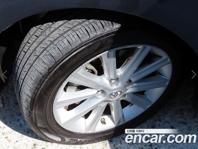 Toyota Camry 2.5 XLE 2013 — фото 24