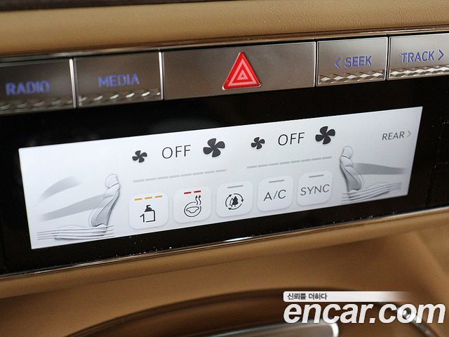 Genesis G90 (RS4) Gasoline 3.5 Turbo AWD 2023 — фото 20