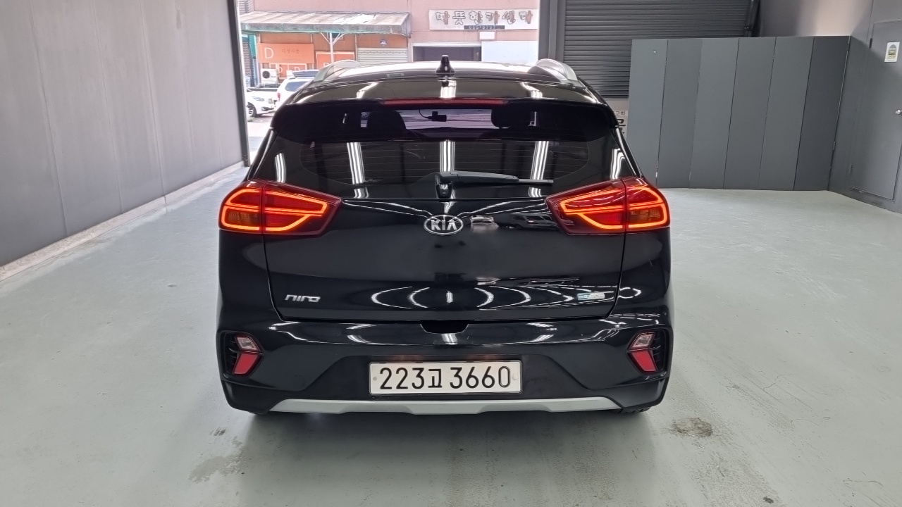 Kia Niro 1.6 HEV Noblesse Special 2021 — фото 4
