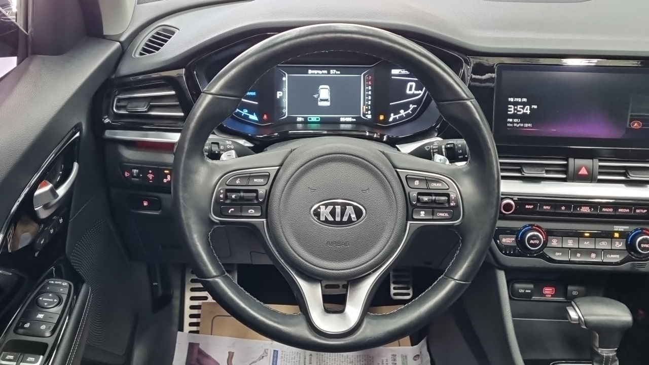Kia Niro 1.6 HEV Noblesse Special 2021 — фото 17