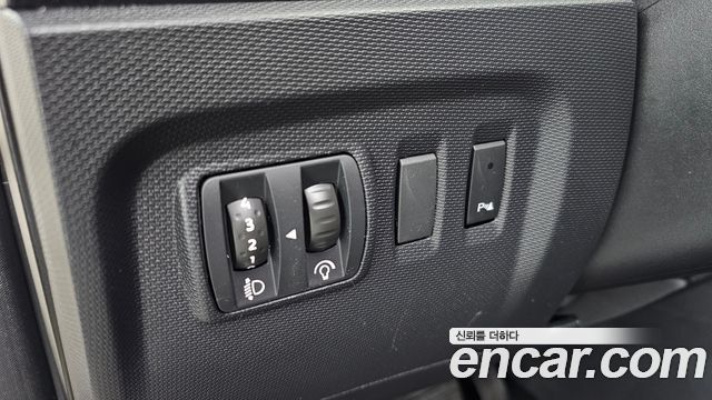 Renault Korea QM3 RE 2015 — фото 13