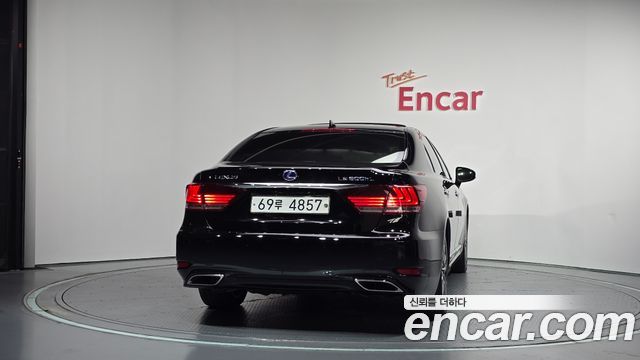 Lexus LS600hL 5-Seats Ottoman XF40 2014 — фото 4