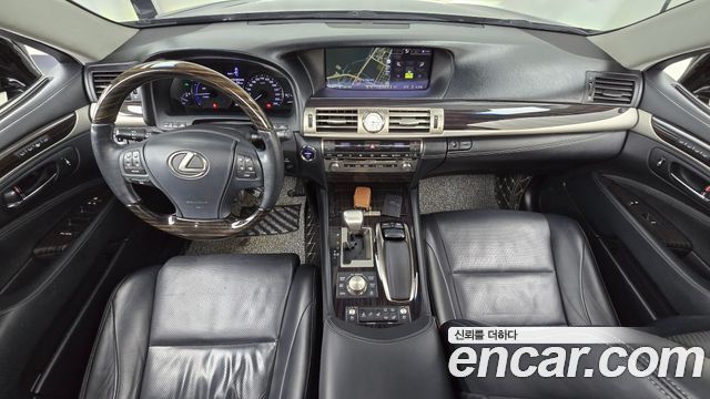 Lexus LS600hL 5-Seats Ottoman XF40 2014 — фото 7
