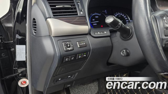 Lexus LS600hL 5-Seats Ottoman XF40 2014 — фото 17