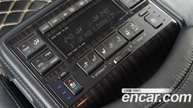 Lexus LS600hL 5-Seats Ottoman XF40 2014 — фото 19