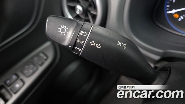 Hyundai Kona Gasoline 2.0 2WD Modern 2021 — фото 30