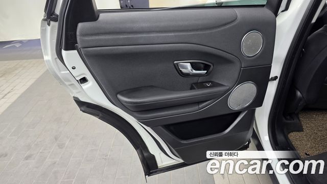 Land Rover Range Rover Evoque 2.0 TD4 SE 2019 — фото 25