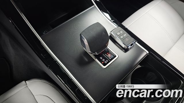 Land Rover Range Rover Velar 2.0 P250 Dynamic SE 2026 — фото 9