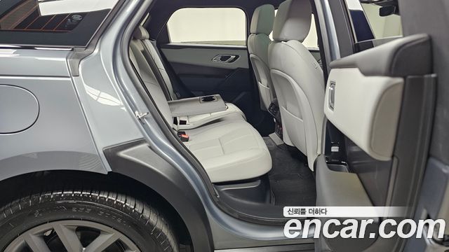 Land Rover Range Rover Velar 2.0 P250 Dynamic SE 2026 — фото 11