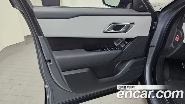 Land Rover Range Rover Velar 2.0 P250 Dynamic SE 2026 — фото 24