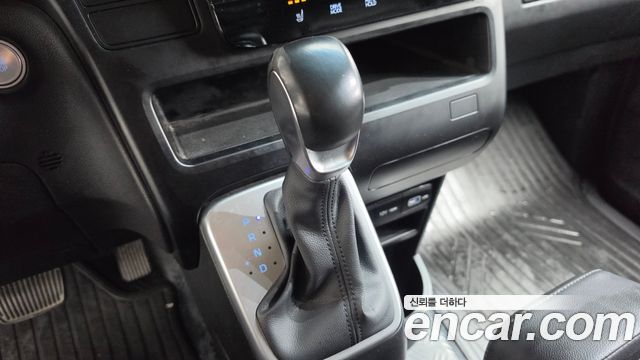Hyundai Staria Cargo 3-Seater Modern 2022 — фото 9
