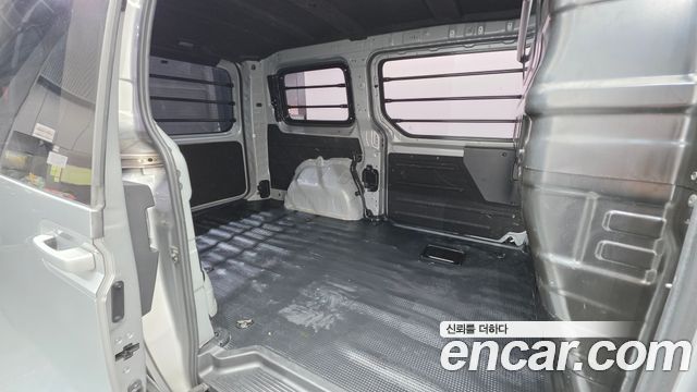 Hyundai Staria Cargo 3-Seater Modern 2022 — фото 12