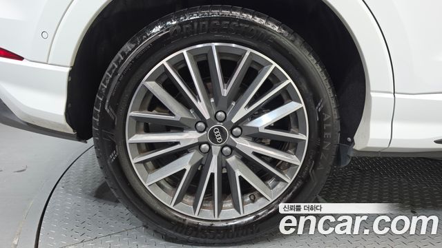 Audi Q3 (F3) 40 TFSI Quattro Premium 2025 — фото 5